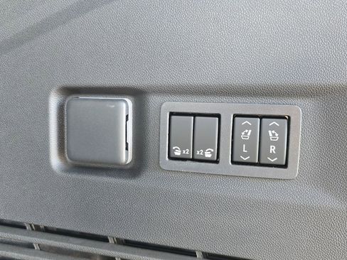 New 2026 GMC Yukon XL Denali w/ Sun & Power Step Package image 32