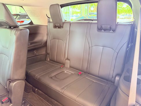 Certified 2026 INFINITI QX60 Luxe w/ Cargo Package FWD image 32