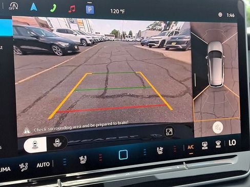 Certified 2025 Volkswagen Tiguan SEL R-Line AWD/4WD image 18