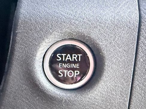 Certified 2024 Nissan Frontier SV w/ SV Convenience Package RWD image 13