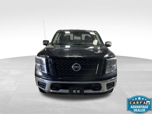 Used 2019 Nissan Titan SV w/ SV Convenience Package AWD/4WD image 2