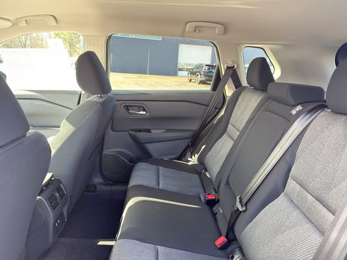 New 2026 Nissan Rogue SV AWD/4WD image 32