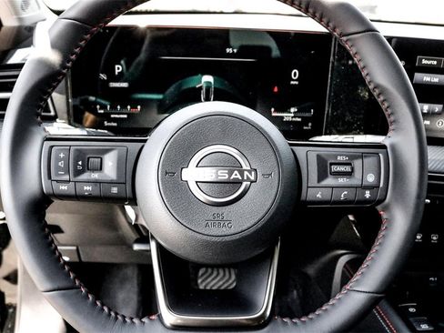 New 2025 Nissan Kicks SR image 12