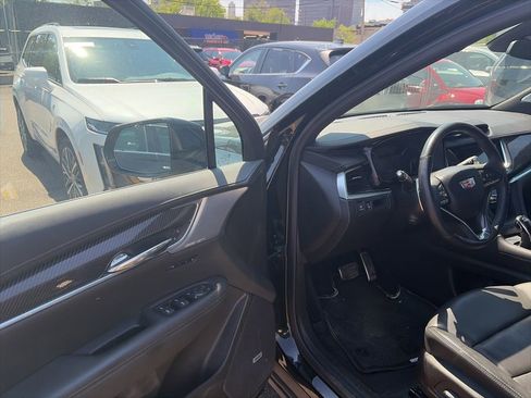 Used 2024 Cadillac XT6 Sport AWD/4WD image 10