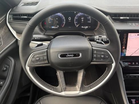 New 2026 Jeep Grand Cherokee Limited w/ Limited Altitude Package AWD/4WD image 25