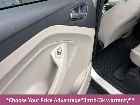 Used 2017 Ford Escape SE image 28