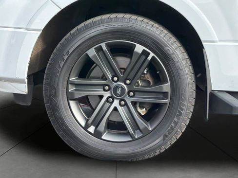 Used 2017 Ford Expedition XLT AWD/4WD image 11