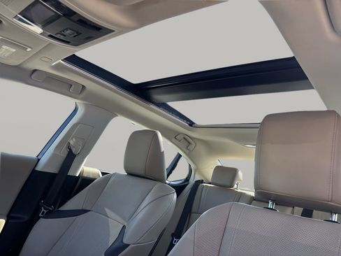 Used 2019 Lexus ES 350 Ultra Luxury image 15