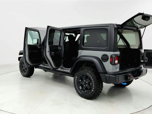 Used 2023 Jeep Wrangler Unlimited w/ 8.4" Radio Group AWD/4WD image 10