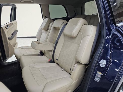 Used 2017 Mercedes-Benz GLS 450 4MATIC w/ Premium Package image 26
