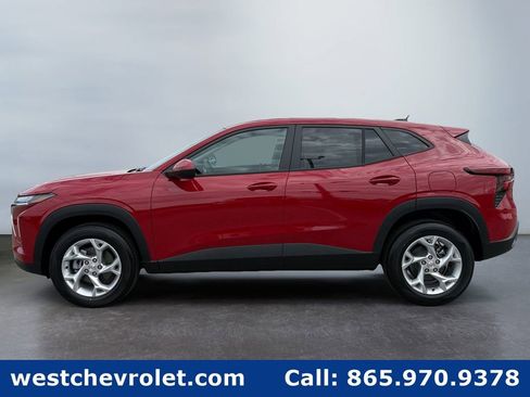 New 2026 Chevrolet Trax LS w/ LS Convenience Package FWD image 6