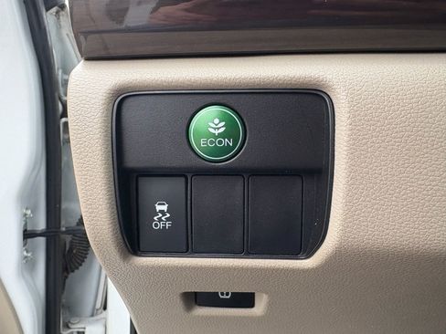 Used 2017 Honda Accord EX-L image 13