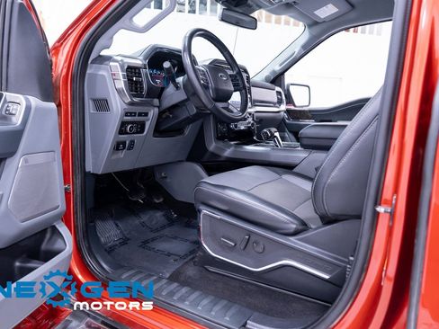 Used 2023 Ford F150 Lariat w/ Trailer Tow Package image 24