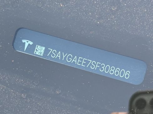 Used 2025 Tesla Model Y Long Range AWD/4WD image 32