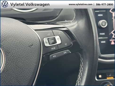 Used 2021 Volkswagen Tiguan SE R-Line image 26