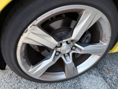 Used 2018 Chevrolet Camaro SS RWD image 11