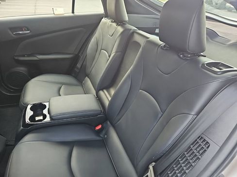 Used 2018 Toyota Prius Prime Advanced FWD image 5