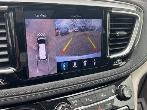 Used 2018 Chrysler Pacifica Limited w/ Advanced Safetytec Group image 10