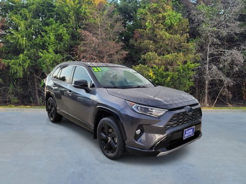 Used 2021 Toyota RAV4 XSE AWD/4WD image 16