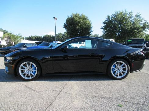 Used 2024 Ford Mustang GT Premium RWD image 4
