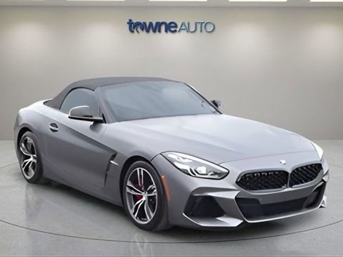 Used 2021 BMW Z4 M40i w/ Executive Package image 14