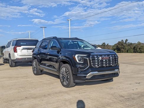 New 2026 GMC Terrain Denali w/ LPO, Floor Liner Package AWD/4WD image 6