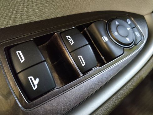 Used 2022 Chevrolet Malibu LT FWD image 27