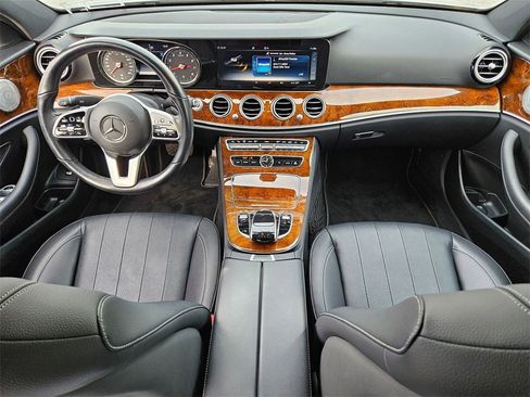 Used 2019 Mercedes-Benz E 300 4MATIC image 20