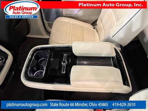 Used 2020 Lincoln Navigator Black Label w/ Cargo Convenience Package AWD/4WD image 32
