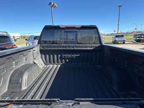 Used 2022 GMC Sierra 1500 SLT image 24