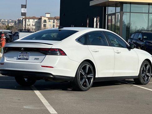 Used 2024 Honda Accord Sport image 4