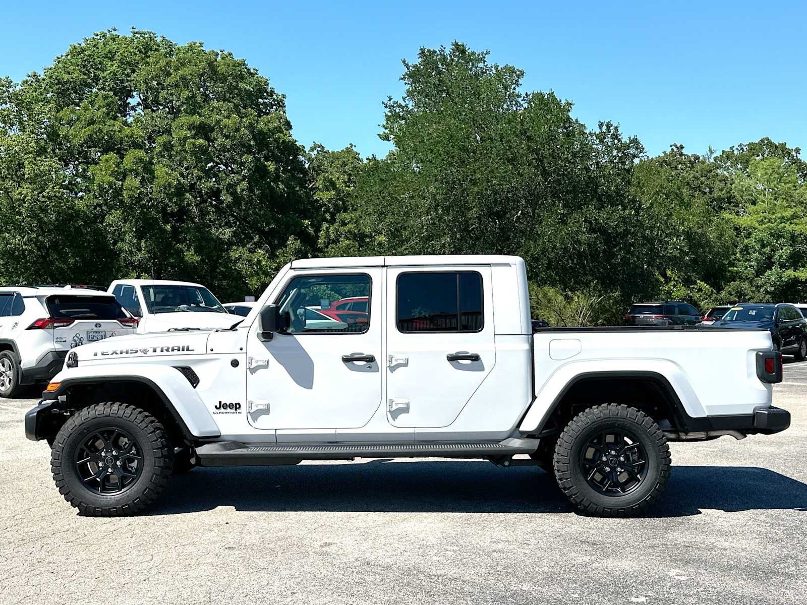 New 2026 Jeep Gladiator Sport AWD/4WD image 12