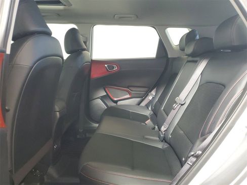 Used 2023 Kia Soul GT-Line image 22