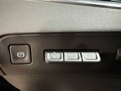 Used 2023 Buick Enclave Avenir w/ Trailering Package, 5000 lbs. image 15