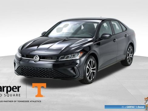 Used 2025 Volkswagen Jetta Sport FWD image 1