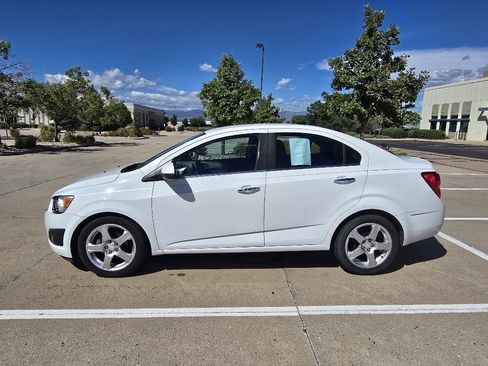 Used 2012 Chevrolet Sonic LTZ FWD image 2