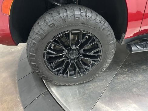 Used 2023 Chevrolet Tahoe Z71 image 35