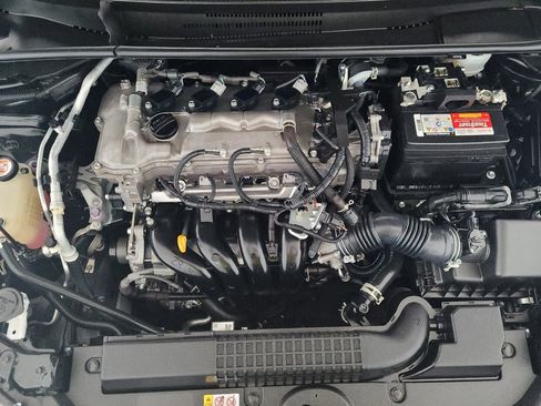 Used 2021 Toyota Corolla LE FWD image 30
