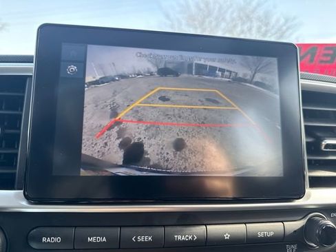 Certified 2023 Hyundai Venue SEL image 35