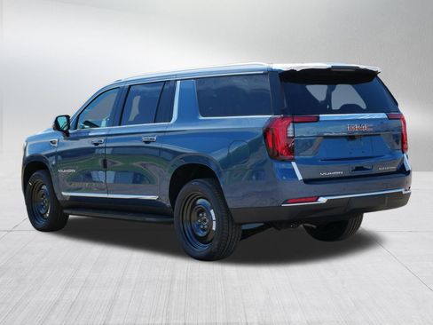 New 2026 GMC Yukon XL Elevation w/ Elevation Premium Package AWD/4WD image 3
