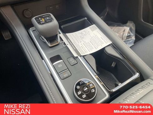 New 2025 Nissan Pathfinder SV image 16