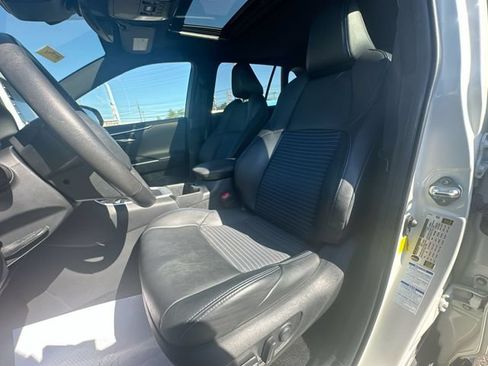 Used 2022 Toyota RAV4 XSE w/ XSE Grade Weather Package AWD/4WD image 13