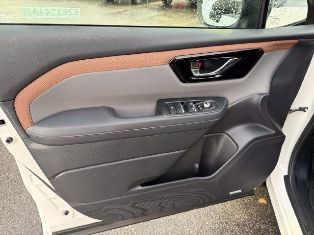 Certified 2025 Subaru Forester Sport AWD/4WD image 17