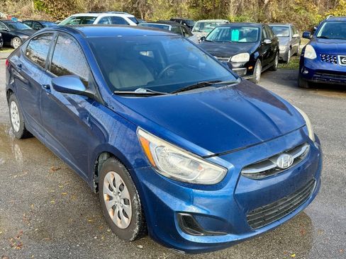 Used 2015 Hyundai Accent GLS FWD image 6
