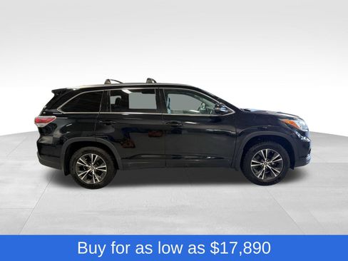 Used 2016 Toyota Highlander XLE image 6