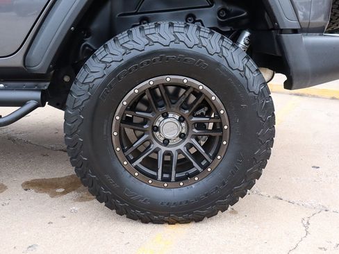 Used 2021 Jeep Wrangler Unlimited Sport image 16