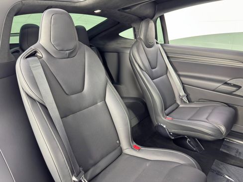 Used 2022 Tesla Model X Plaid image 42