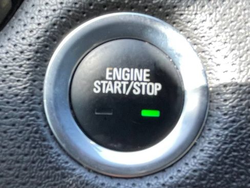 Used 2019 Cadillac XT5 FWD image 26