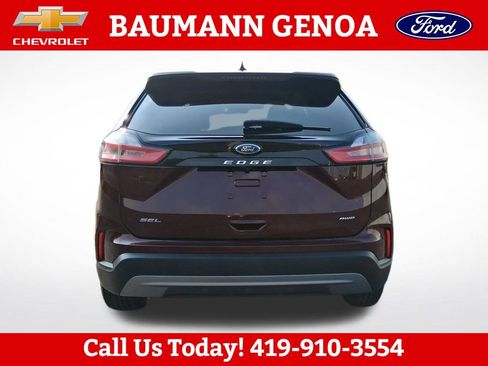 Used 2024 Ford Edge SEL w/ Convenience Package AWD/4WD image 4