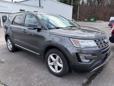 Used 2016 Ford Explorer XLT w/ Equipment Group 202A image 1